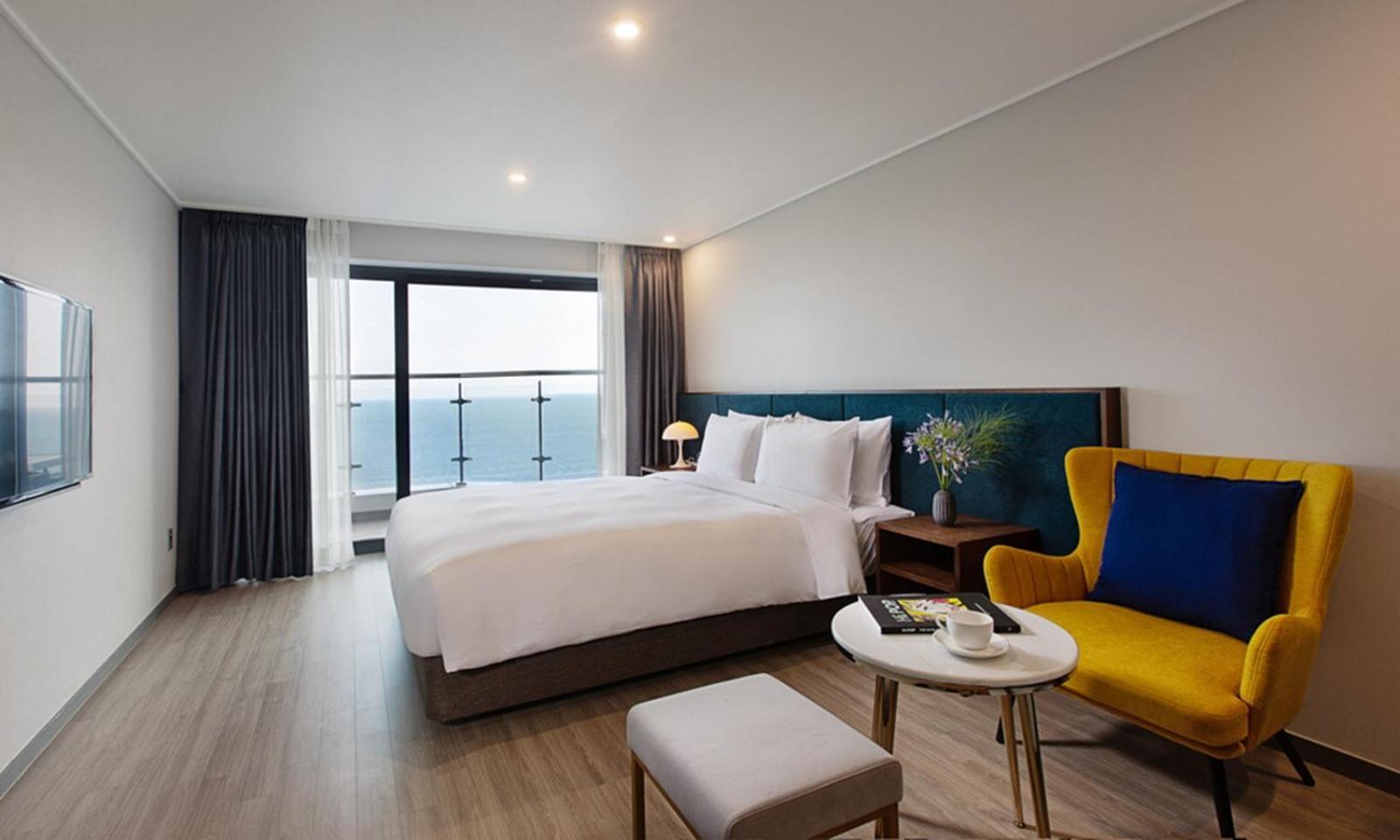 Busan Yeongmu Parade Hotel Haeundae Beach מראה חיצוני תמונה